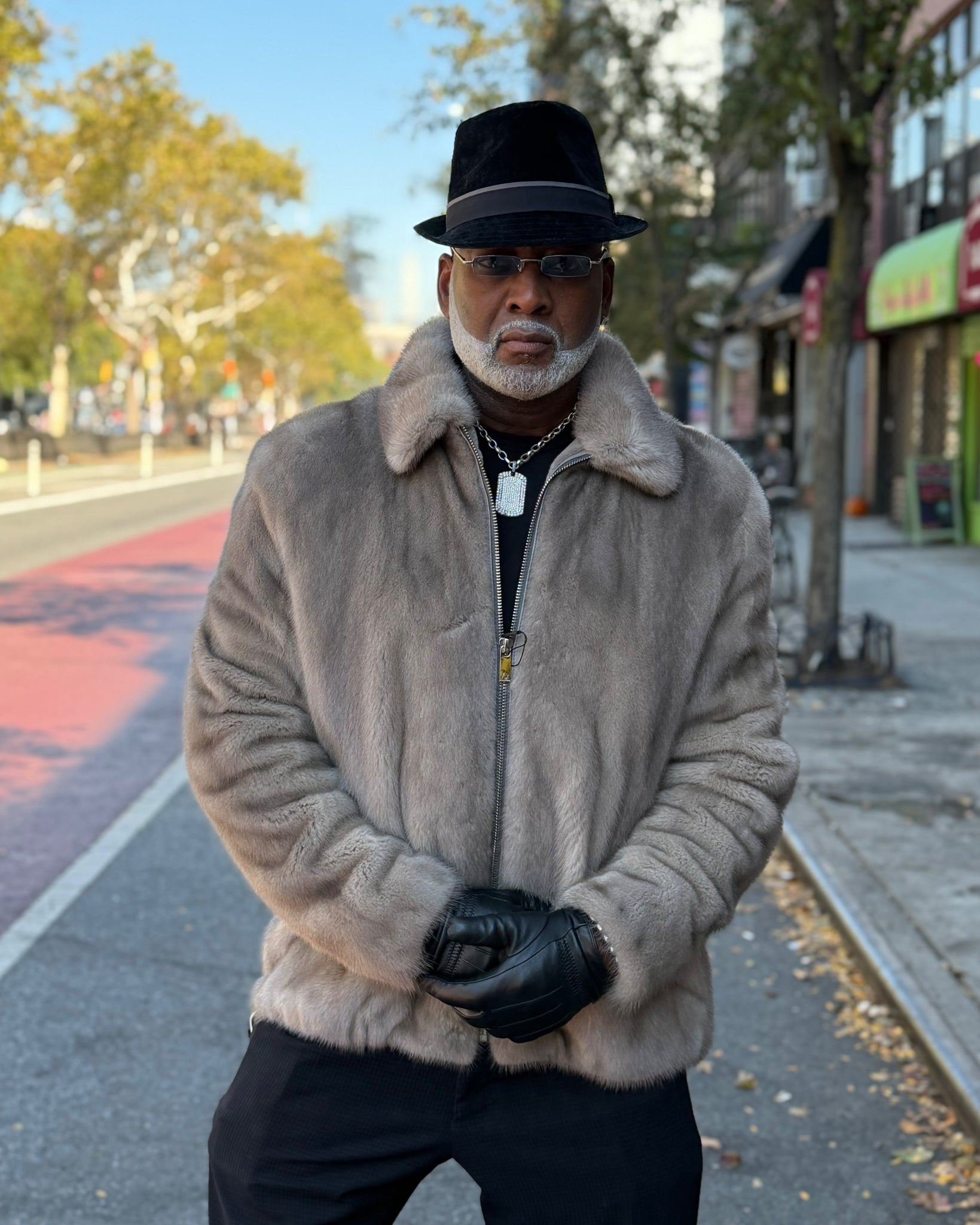 MEN MINK-  BLUE IRISH FULL SKIN MINK