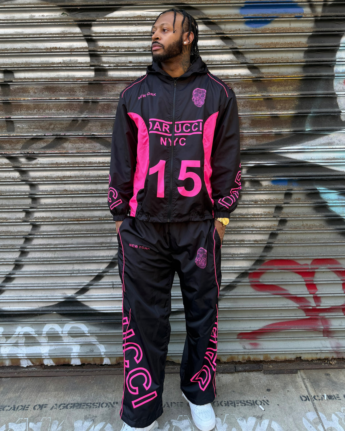 MEN WINDBREAKER- BLACK & NEON PINK