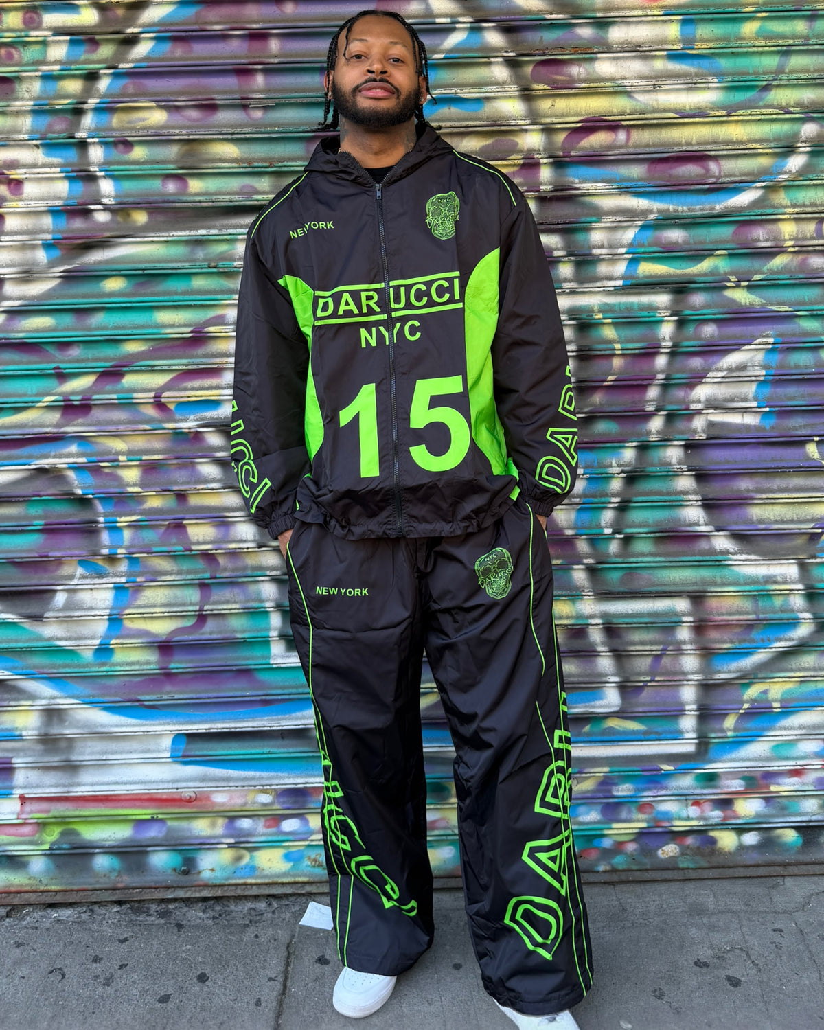 MEN WINDBREAKER- BLACK & NEON GREEN