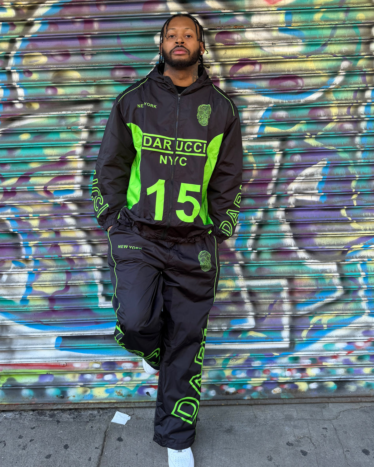 MEN WINDBREAKER- BLACK & NEON GREEN