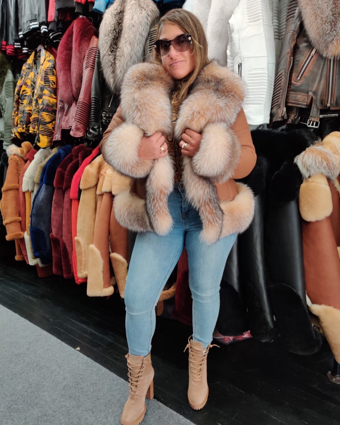 WOMEN SHEARLING- COGNAC WAIST LENGTH WITH CRYSTAL FUR FOX