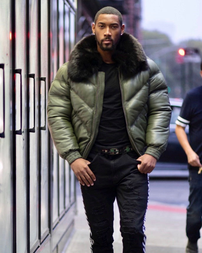 MEN V BOMBER- OLIVE GREEN ( BLACK FUR)