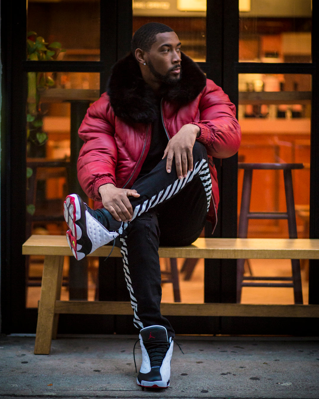 MEN V BOMBER- RED (BLACK FUR)