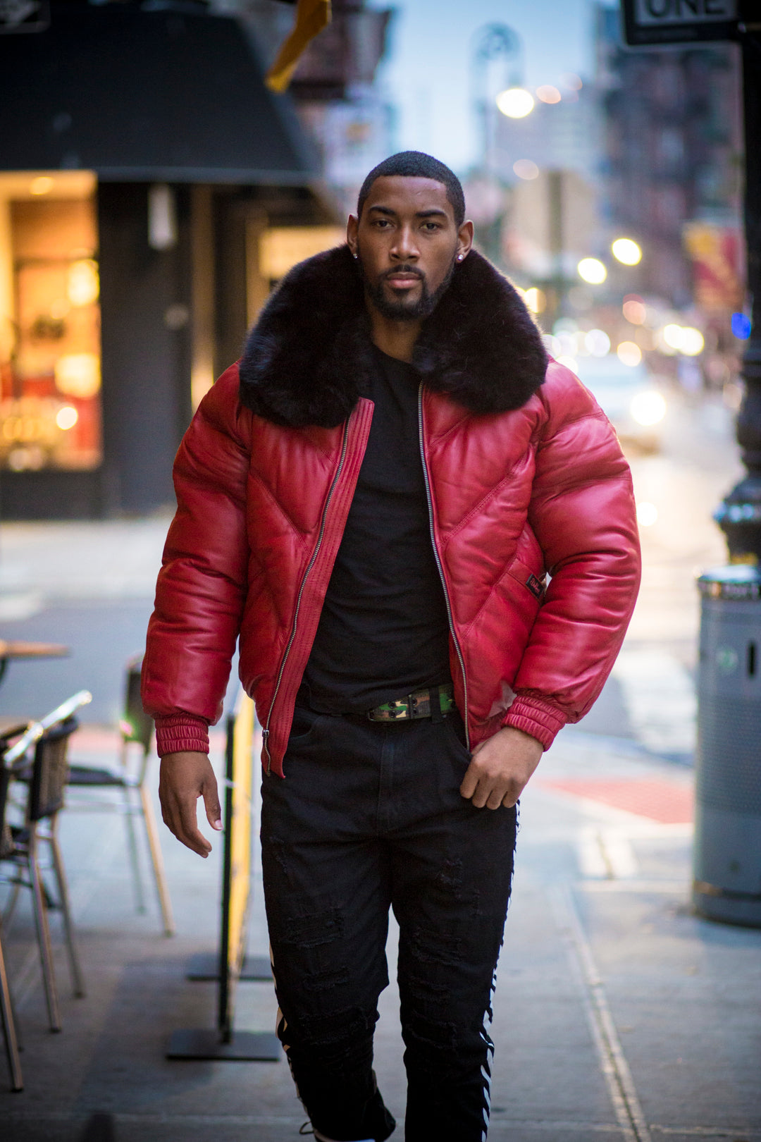 MEN V BOMBER- RED (BLACK FUR)