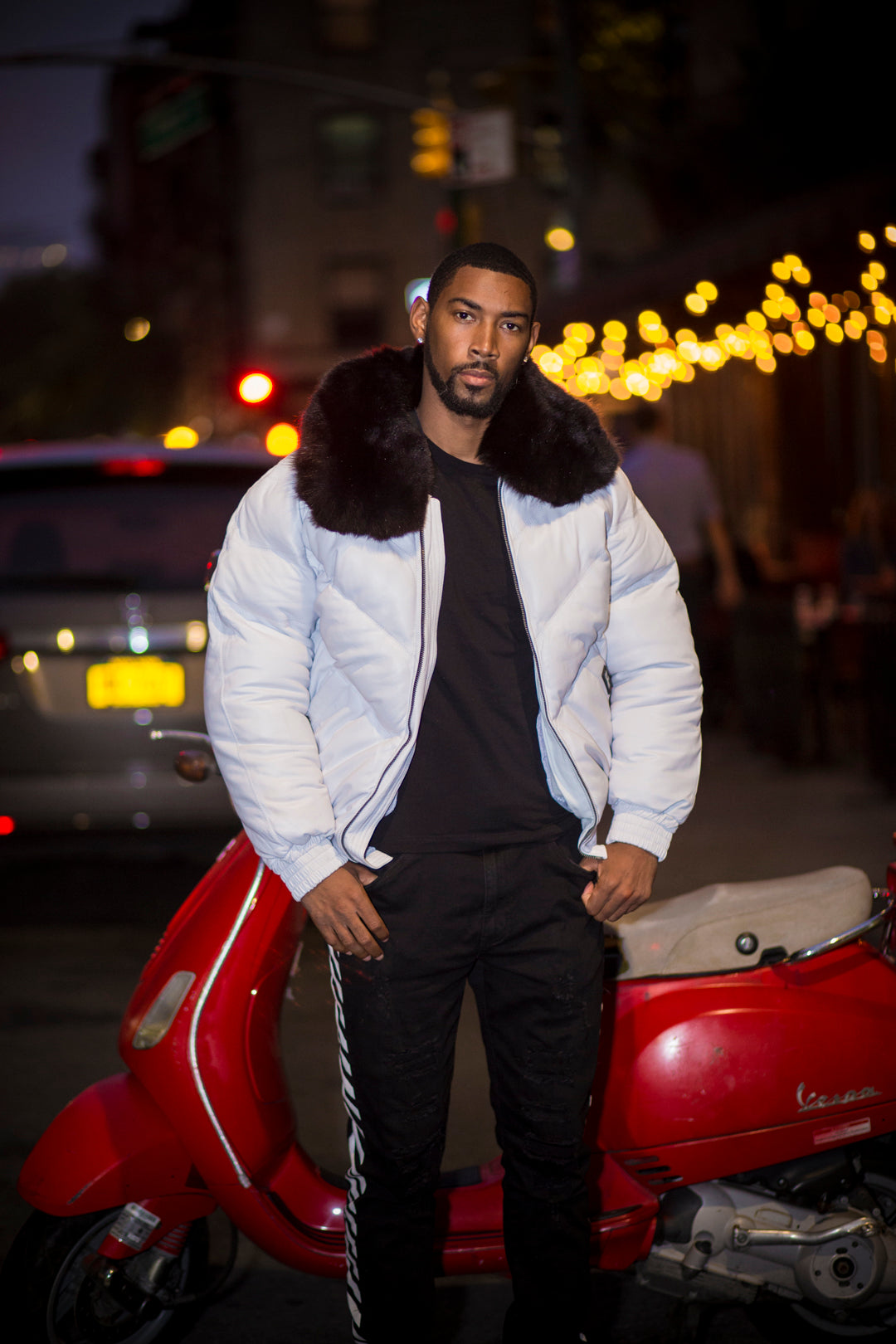 MEN V BOMBER- WHITE (BLACK FUR)