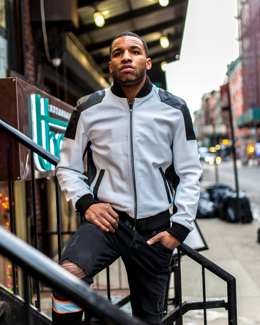 MEN LIGHT WEIGHT JACKET- WHITE AND BLACK