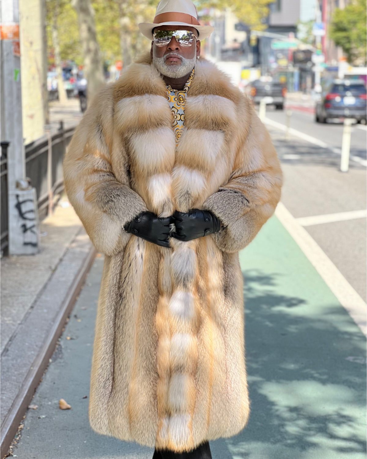 MEN -  FULL LENGTH GOLDEN ISLAND FOX FUR