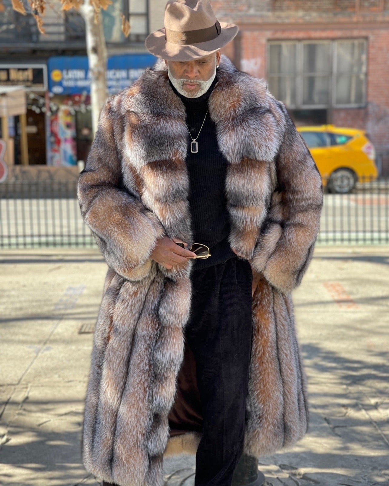 MEN -  FULL LENGTH CRYSTAL FOX FUR