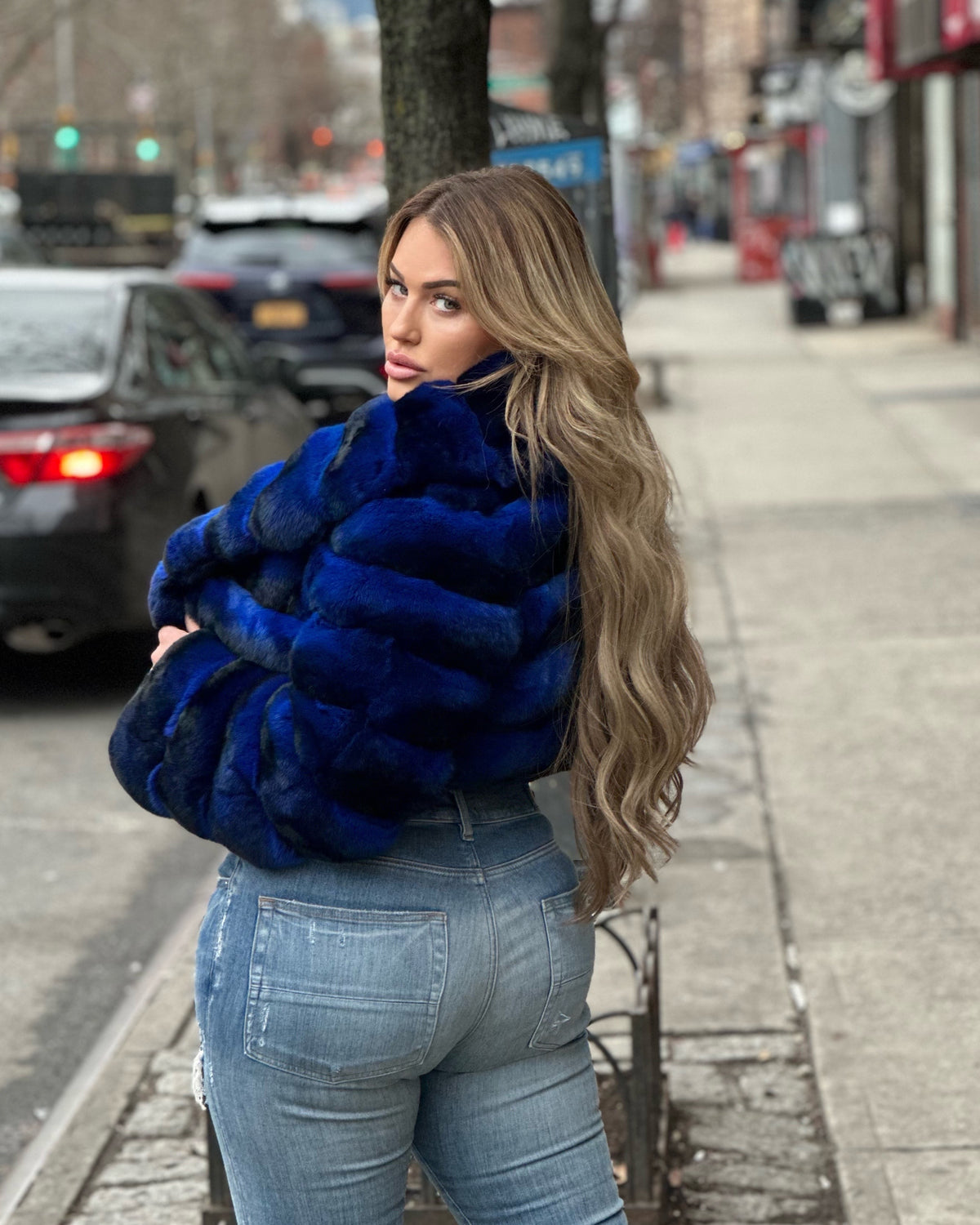 WOMEN -  ROYAL BLUE CROP TOP CHINCHILLA