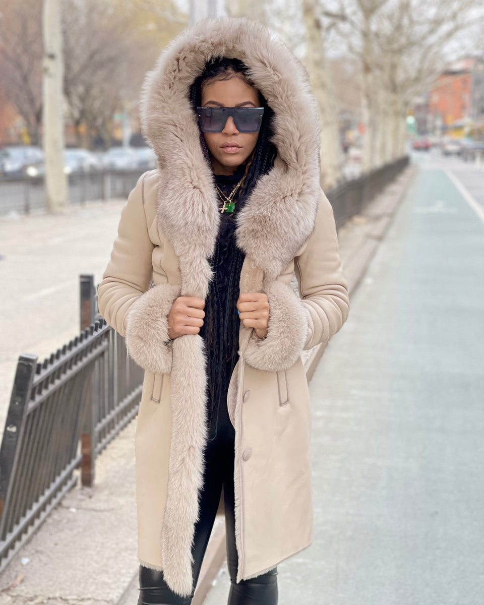 WOMEN SHEARLING- 3/4 LONG CREAM SHEARLING WITH OFF WHITE FOX FUR AND H ...
